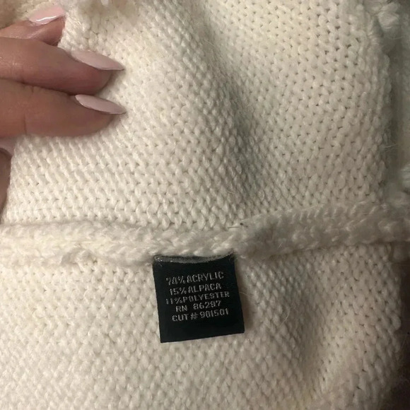 BCBG Alpaca Shawl - Picture 5 of 5